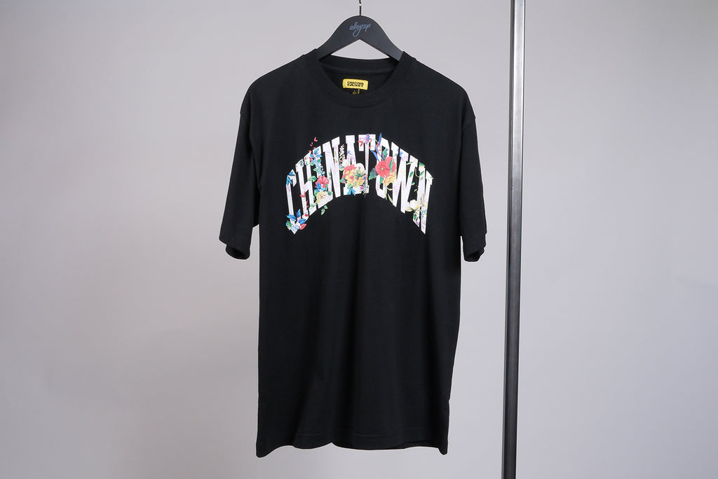 Chinatown Market Flower Arch Tee black