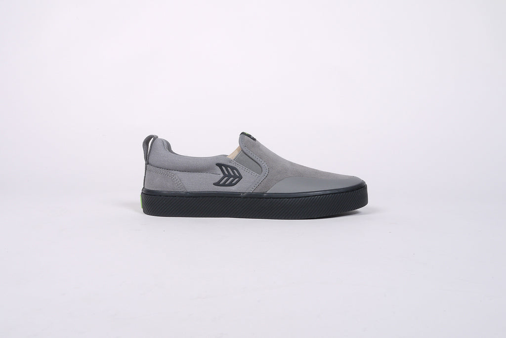 Cariuma Slip on Pro charcoal grey